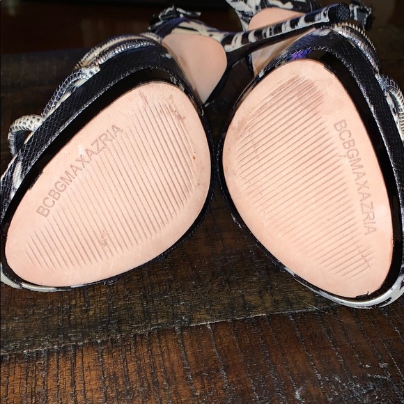 BCBG FARROW Black Spotted Lizard Stilettos - Picture 14 of 15